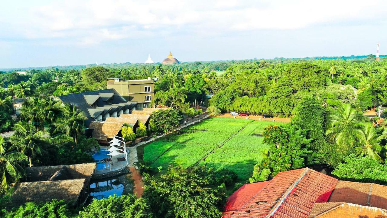 Avasta Resort And Spa Anuradhapura Exterior foto